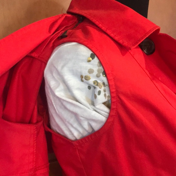 Adorable Cabi red  jacket with removable vest - Picture 5 of 7